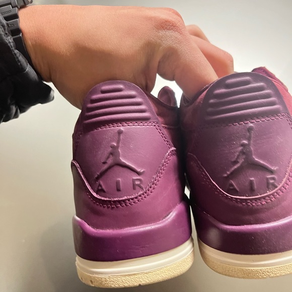 Jordan 3 maroon beater - Picture 3 of 5